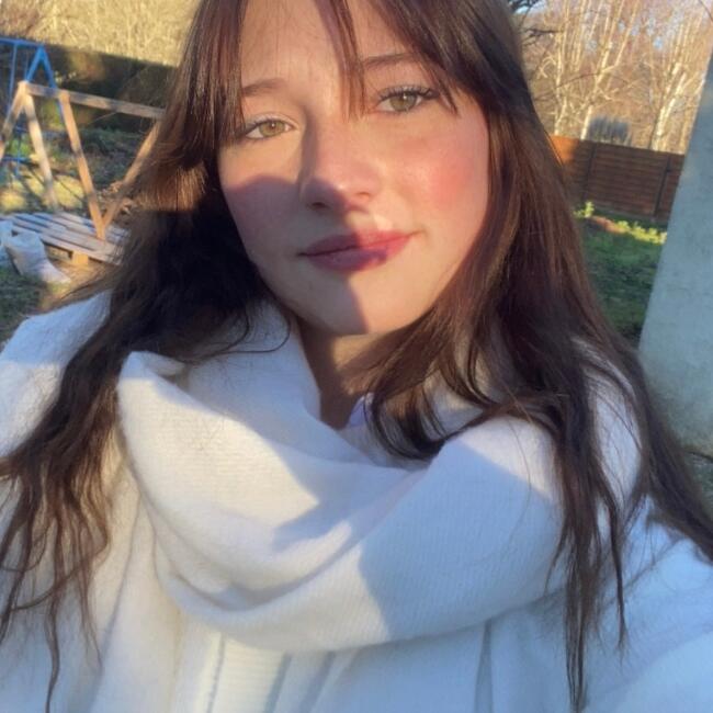 Babysitter in Angoulême: Emma