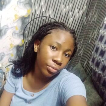 Baby-sitter Anyama: Gaëlle