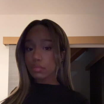 Babysitter in Villaines-sous-Bois: Lyana