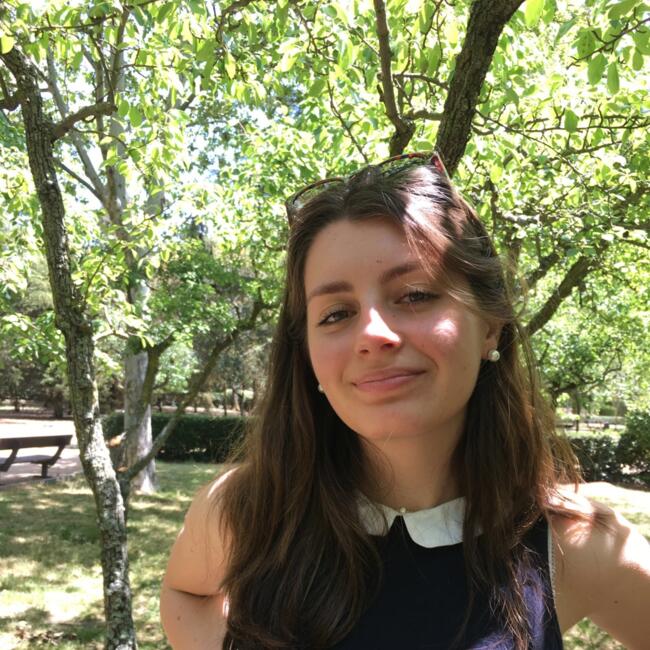 Babysitter in Versailles: Lauranne