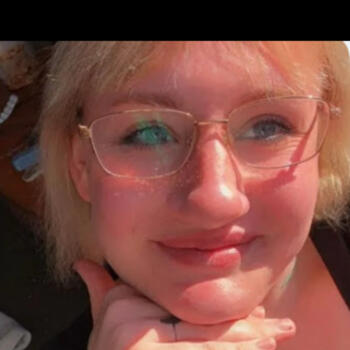 Babysitter in Mosgiel: Zoey