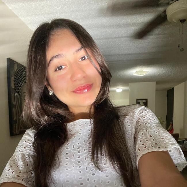 Babysitter in Bayamón: Yulianna