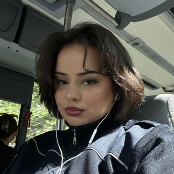 Babysitter in Wien: Emine