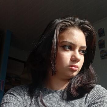 Babysitter in Bajo Santa Bárbara: Hillary