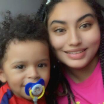 Babysitter Phoenix: Micaela