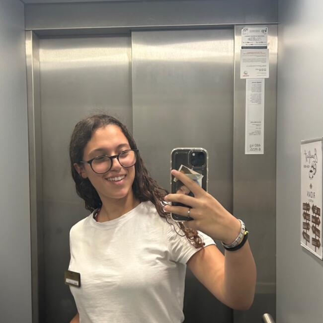 Babysitter στην περιοχή Sesimbra: Ândria
