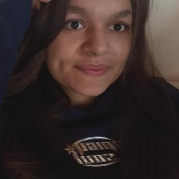 Babysitter in Péruwelz: Zina