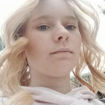 Babysitter in Shepparton: Stephanie