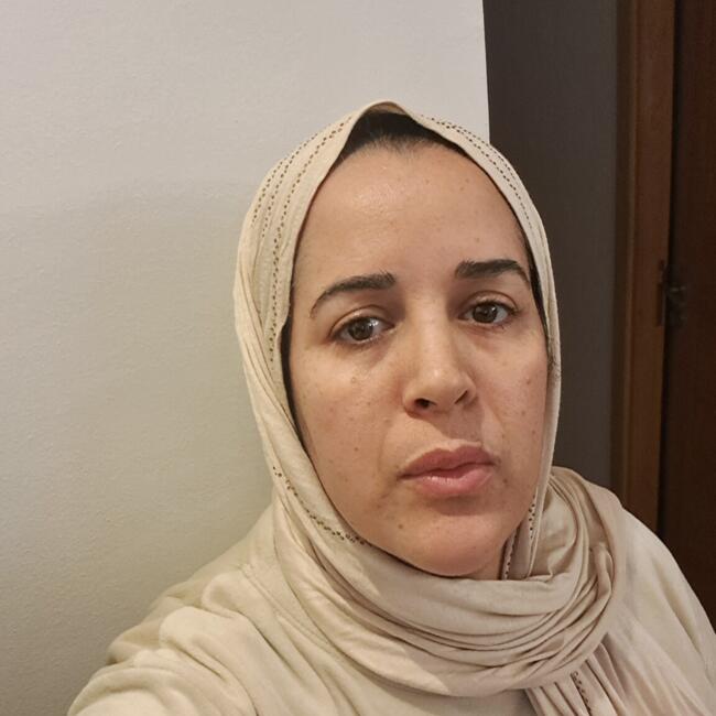 جليسة أطفال في رباط: Samira