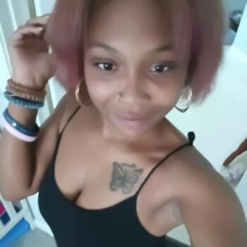 Babysitter in Powder Springs: Stevena
