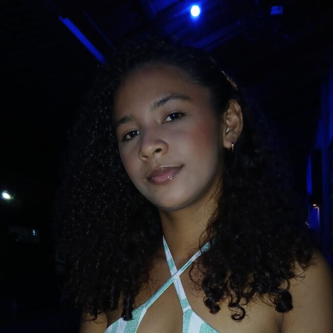Babysitter in Santarém: Vanessa