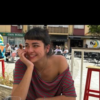 Babysitter in The Hague: Sara