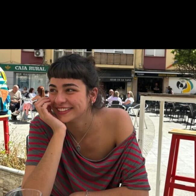 Babysitter in The Hague: Sara