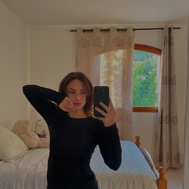 Babysitter in Marseille: Lorena