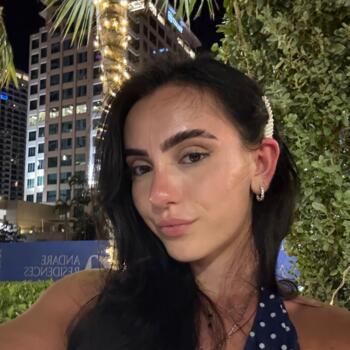 Babysitter in Leicester: Alexandra