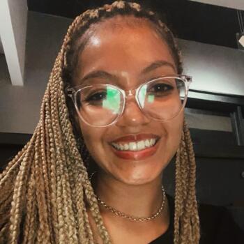 Babysitter in Paulínia: Iana