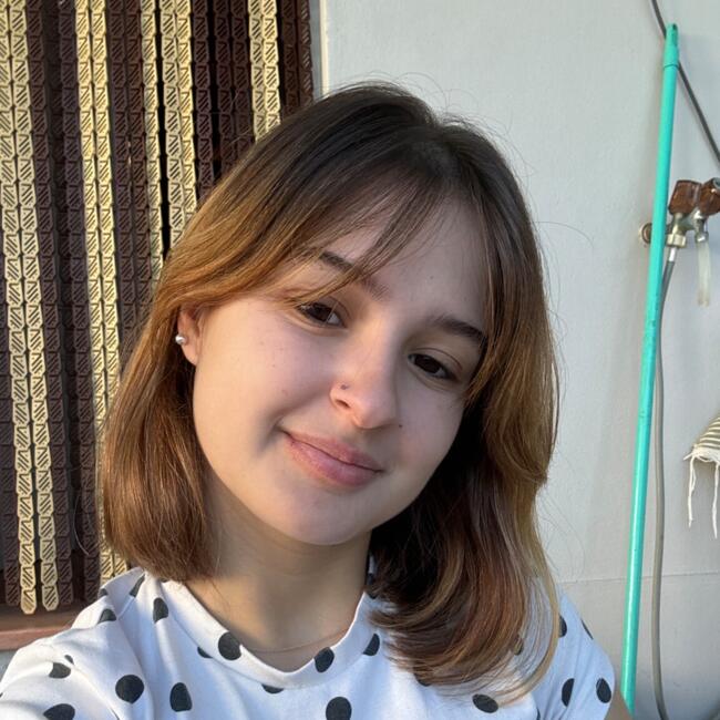 Babysitter em Vila Verde: Luana