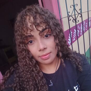 Babysitter in Joinville: Bruna Pereira