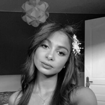 Babysitter in Cosne-Cours-sur-Loire: Sarah