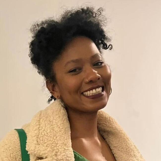 Babysitter in Sintra: Adiene