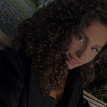 Baby-sitter in Thônex: Lina