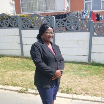 Babysitter Ocean View (Western Cape): Irene