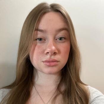 Babysitter in Racine: Haley