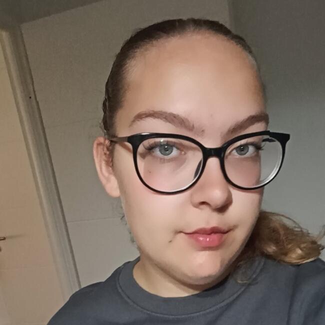 Babysitter in Nancy: Alyson