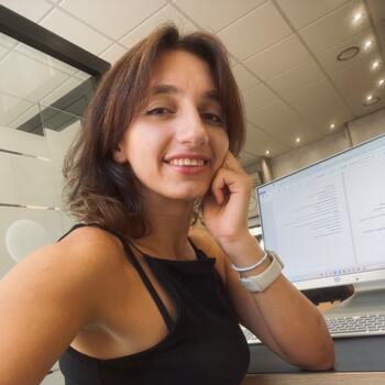 Babysitter a Galliate: Ela