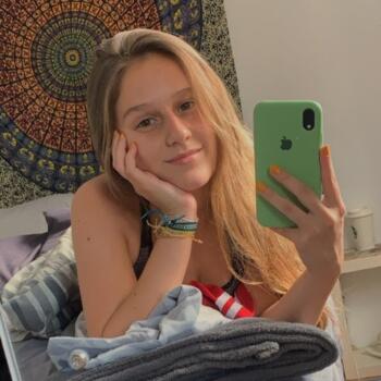 Babysitter in Florianópolis: Isadora