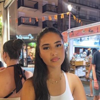 Babysitter Perpignan: Laila