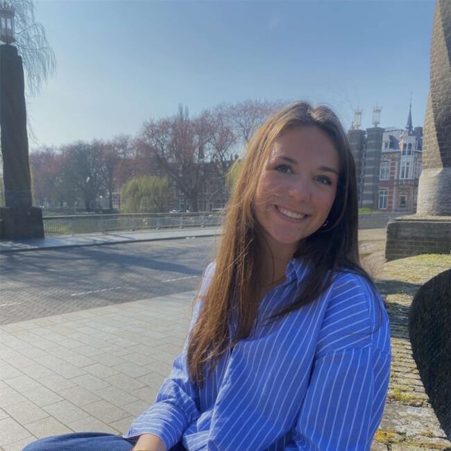 Babysitter in Almkerk: Indra