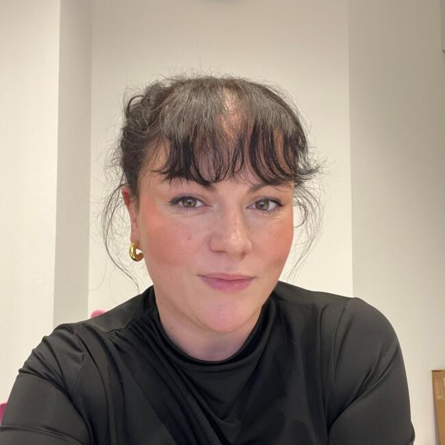 Babysitter in London: Leigh