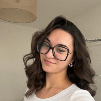 Babysitter in Nîmes: Manon