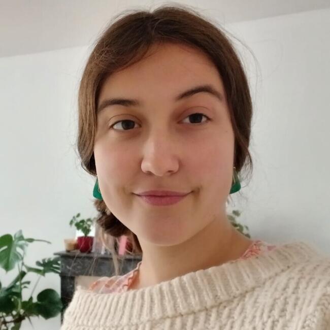 Babysitter in Clermont-Ferrand: Adele