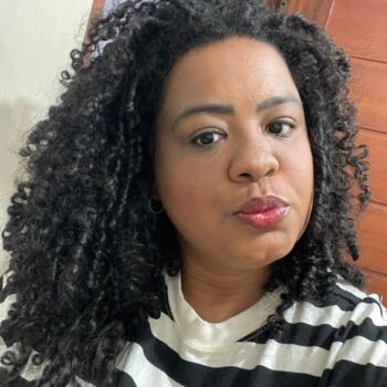 Babysitter in Luis Eduardo Magalhães: Vanderleia