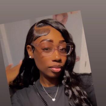 Babysitter Chicago: Mariah