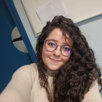 Baby-sitter in Villeneuve-d'Ascq: Nilia