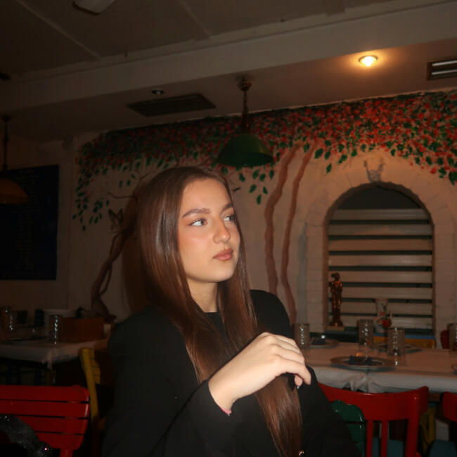 Bebisiterka u Beograd: Elena