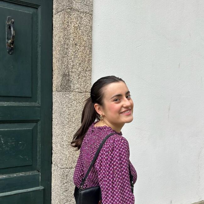 Babysitter in San Roque: Mar