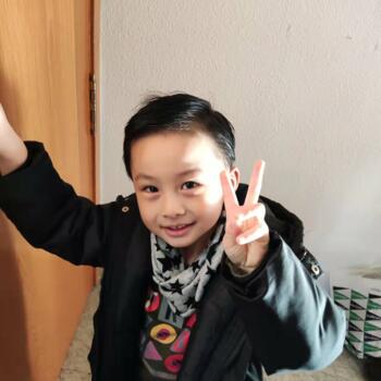Childminder job in Lisbon: babysitting job 萧铠承