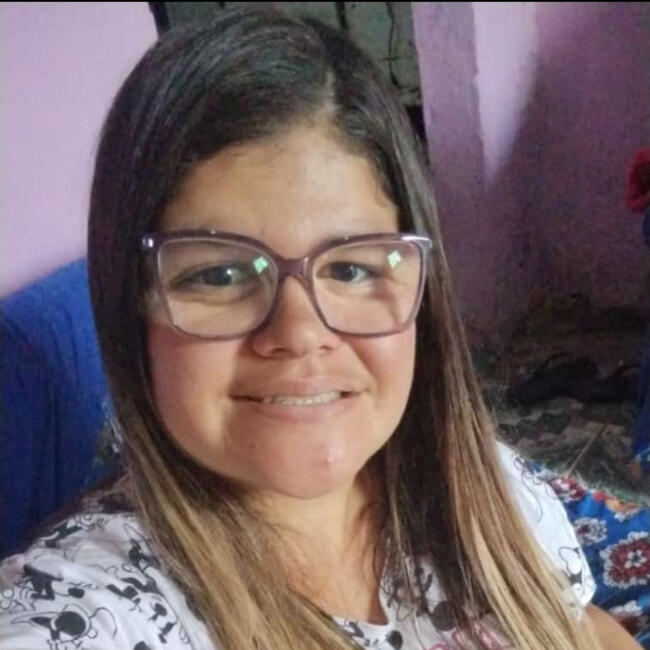 Babysitter in Santa Luzia: Jennifer