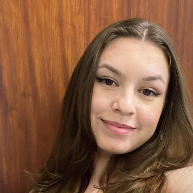 Babysitting job in Fazenda Rio Grande: Julia