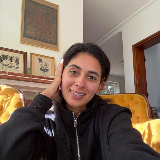 Babysitter in Colares: Samira