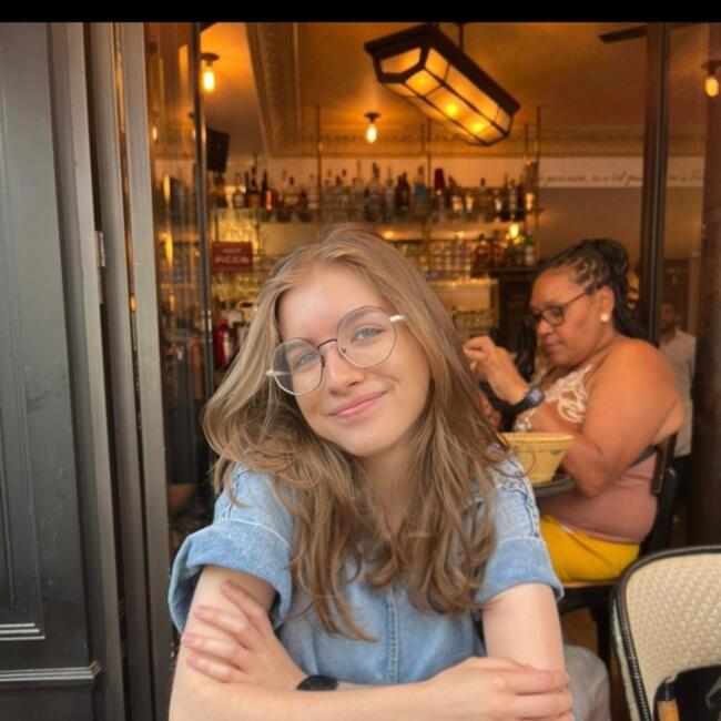 Babysitter in Gennevilliers: Clémence