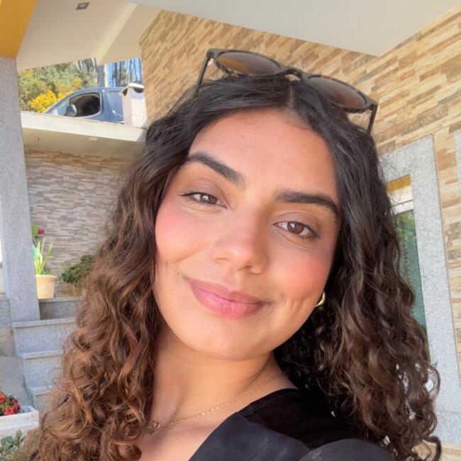 Babysitter in Arouca: Lara