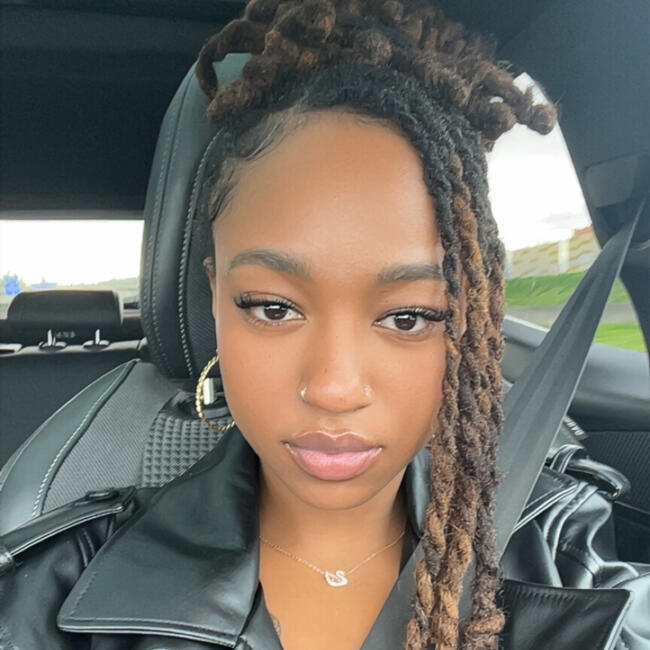 Babysitter em Elvas: Claudia