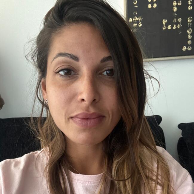 Δουλειά για babysitter στην περιοχή Ágios Athanásios: Maud