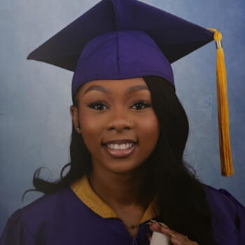 Babysitter Baldwin: Saniya