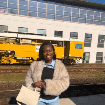 Babysitter in Fontenay-le-Fleury: Norvilia